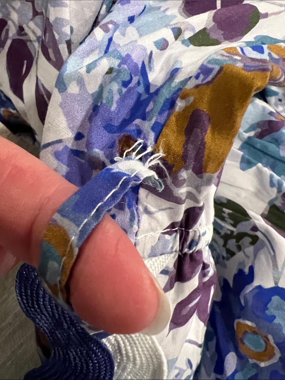 Floral Printed Short Romper in Blue & Purple Size L NEW - Picture 8 of 8